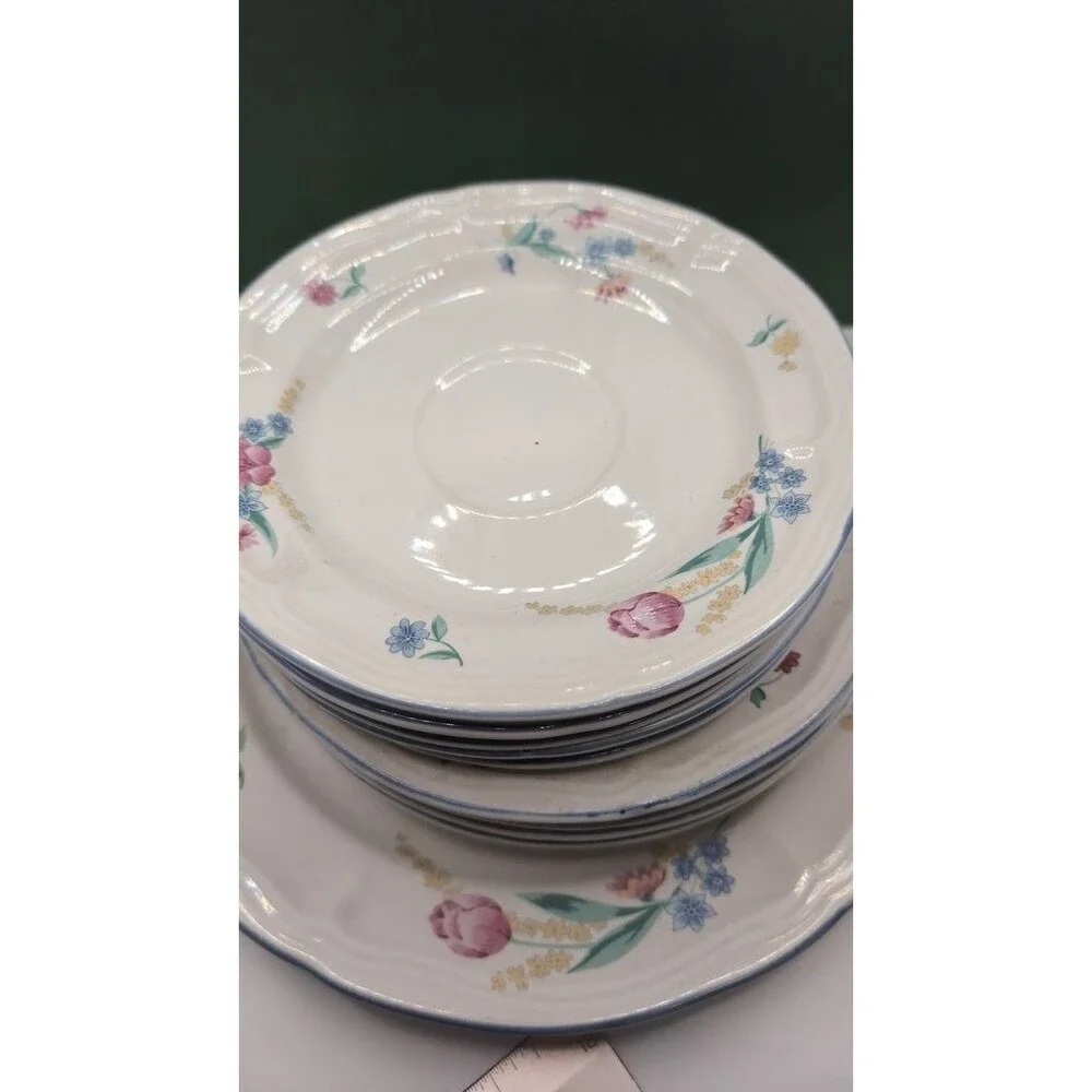 Tienshan Stoneware Floral Dinnerware Set